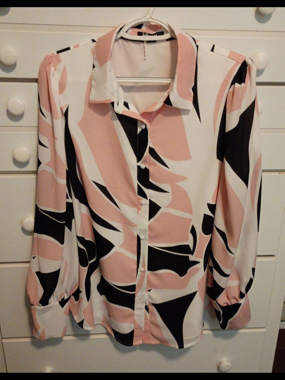 Women’s Pink, Black & White Abstract Button-Front Shirt